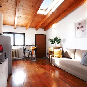 Apartamento Primopiano - Comune Antico, Milán